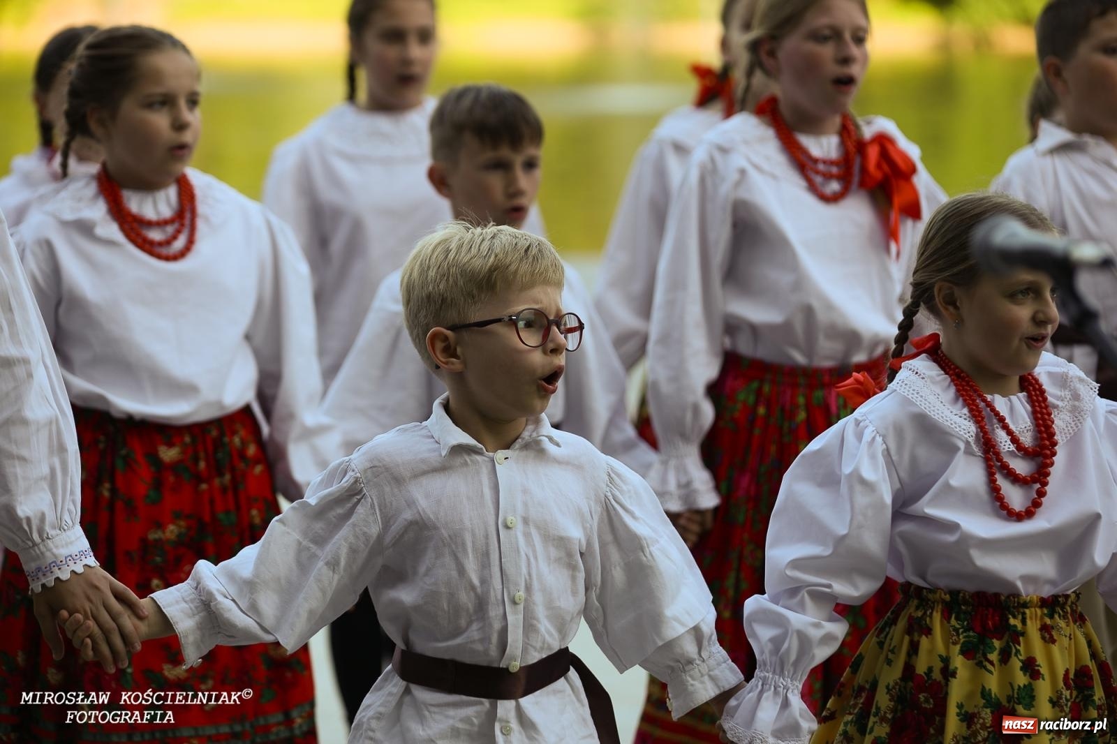 Zdjęcie w galerii na portalu naszraciborz.pl: Noc Świętojańska znów rozświetliła Park Roth - foto na bis! wiadomości z regionu