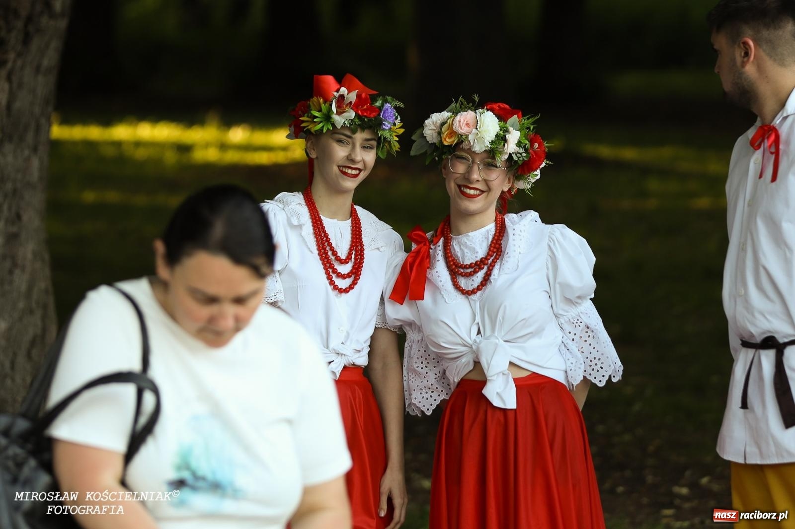 Zdjęcie w galerii na portalu naszraciborz.pl: Noc Świętojańska znów rozświetliła Park Roth - foto na bis! wiadomości z regionu