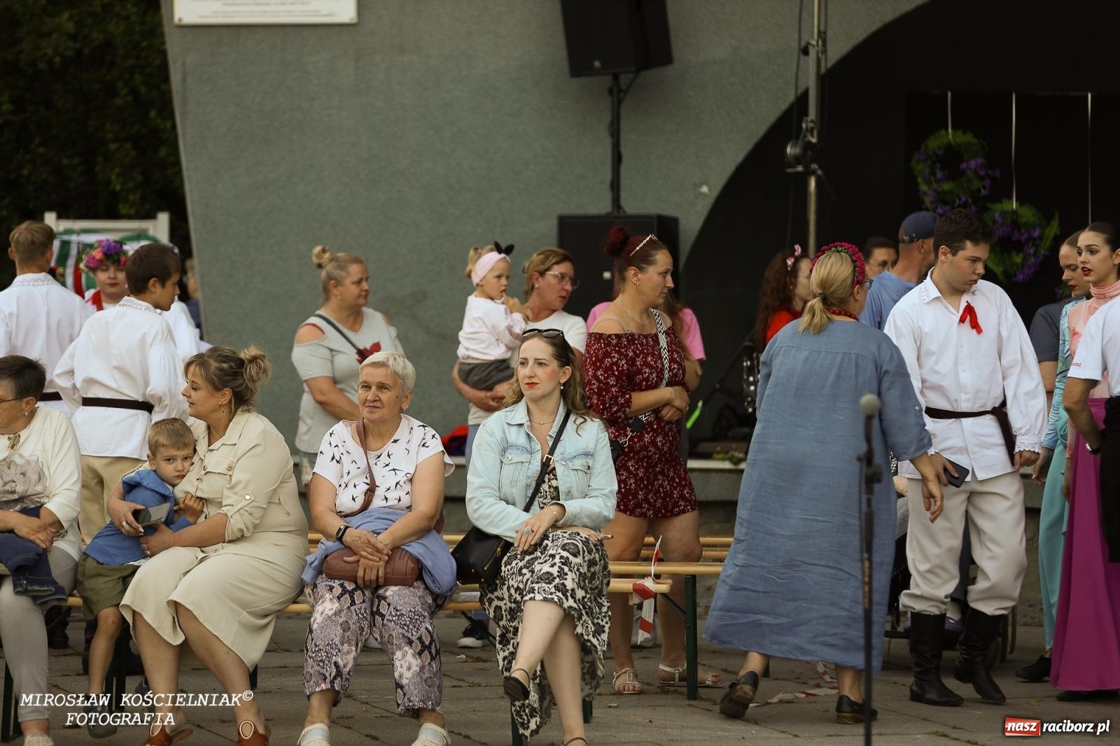 Zdjęcie w galerii na portalu naszraciborz.pl: Noc Świętojańska znów rozświetliła Park Roth - foto na bis! wiadomości z regionu