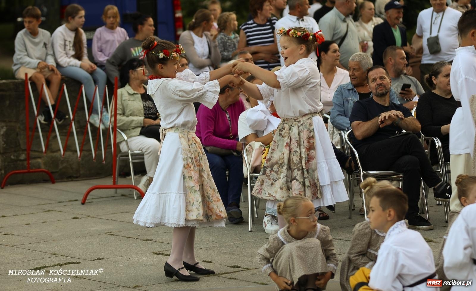Zdjęcie w galerii na portalu naszraciborz.pl: Noc Świętojańska znów rozświetliła Park Roth - foto na bis! wiadomości z regionu