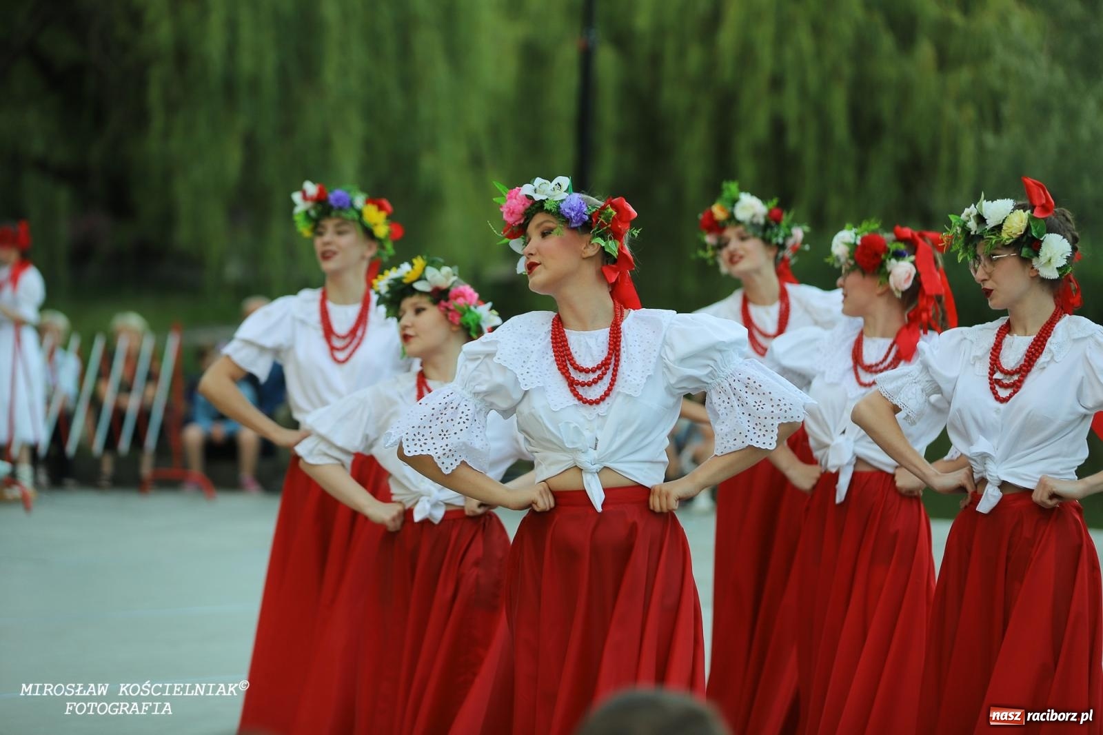 Zdjęcie w galerii na portalu naszraciborz.pl: Noc Świętojańska znów rozświetliła Park Roth - foto na bis! wiadomości z regionu