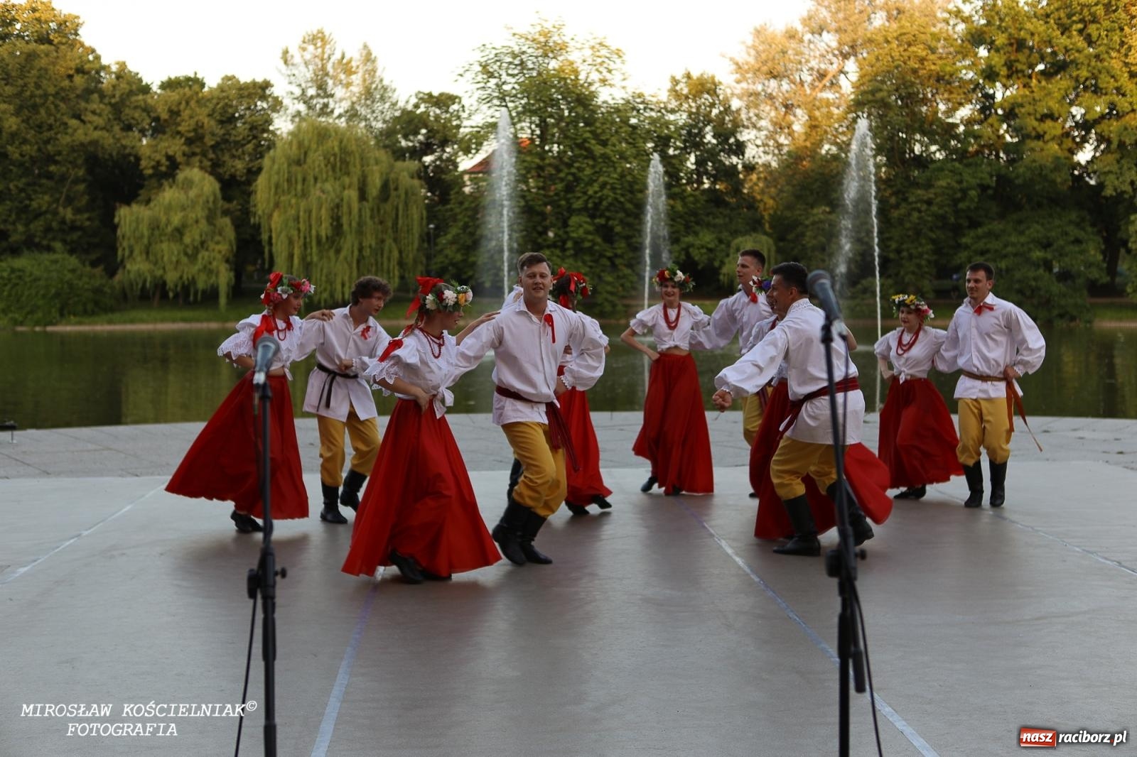 Zdjęcie w galerii na portalu naszraciborz.pl: Noc Świętojańska znów rozświetliła Park Roth - foto na bis! wiadomości z regionu