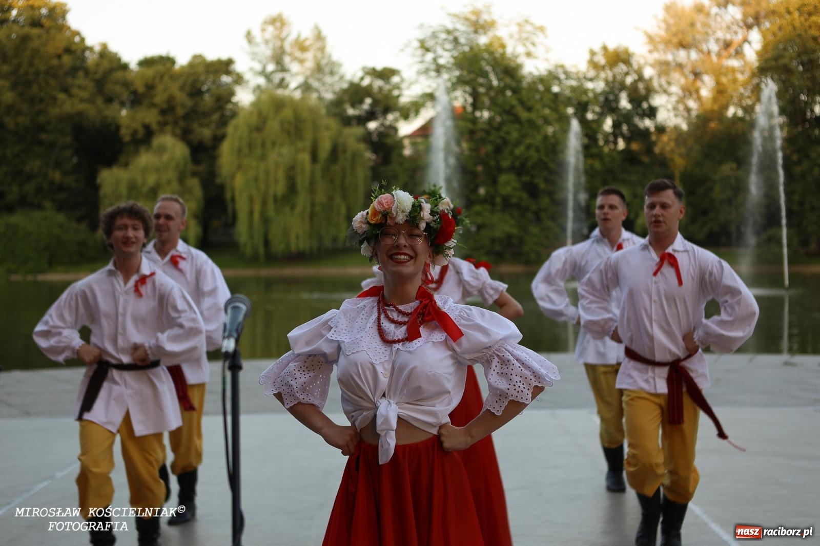 Zdjęcie w galerii na portalu naszraciborz.pl: Noc Świętojańska znów rozświetliła Park Roth - foto na bis! wiadomości z regionu
