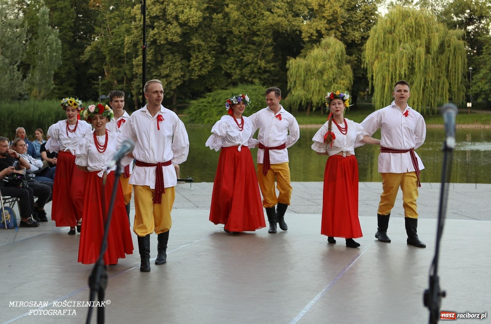 Zdjęcie w galerii na portalu naszraciborz.pl: Noc Świętojańska znów rozświetliła Park Roth - foto na bis! wiadomości z regionu