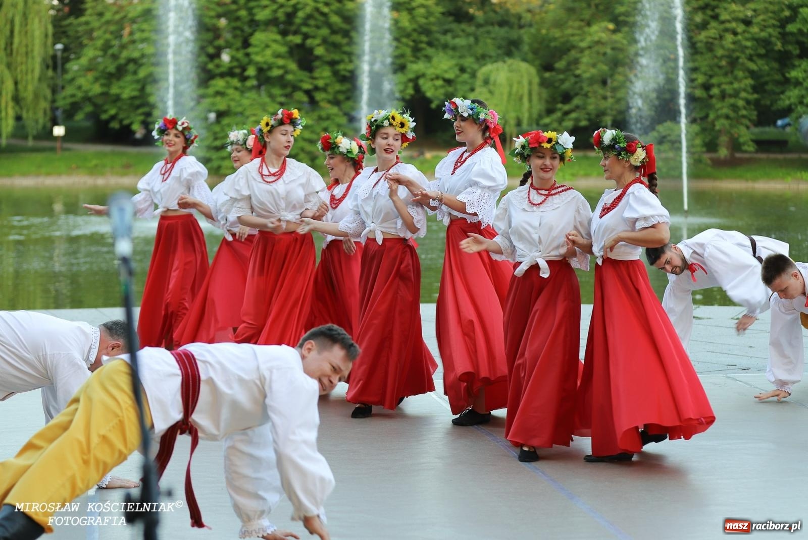 Zdjęcie w galerii na portalu naszraciborz.pl: Noc Świętojańska znów rozświetliła Park Roth - foto na bis! wiadomości z regionu