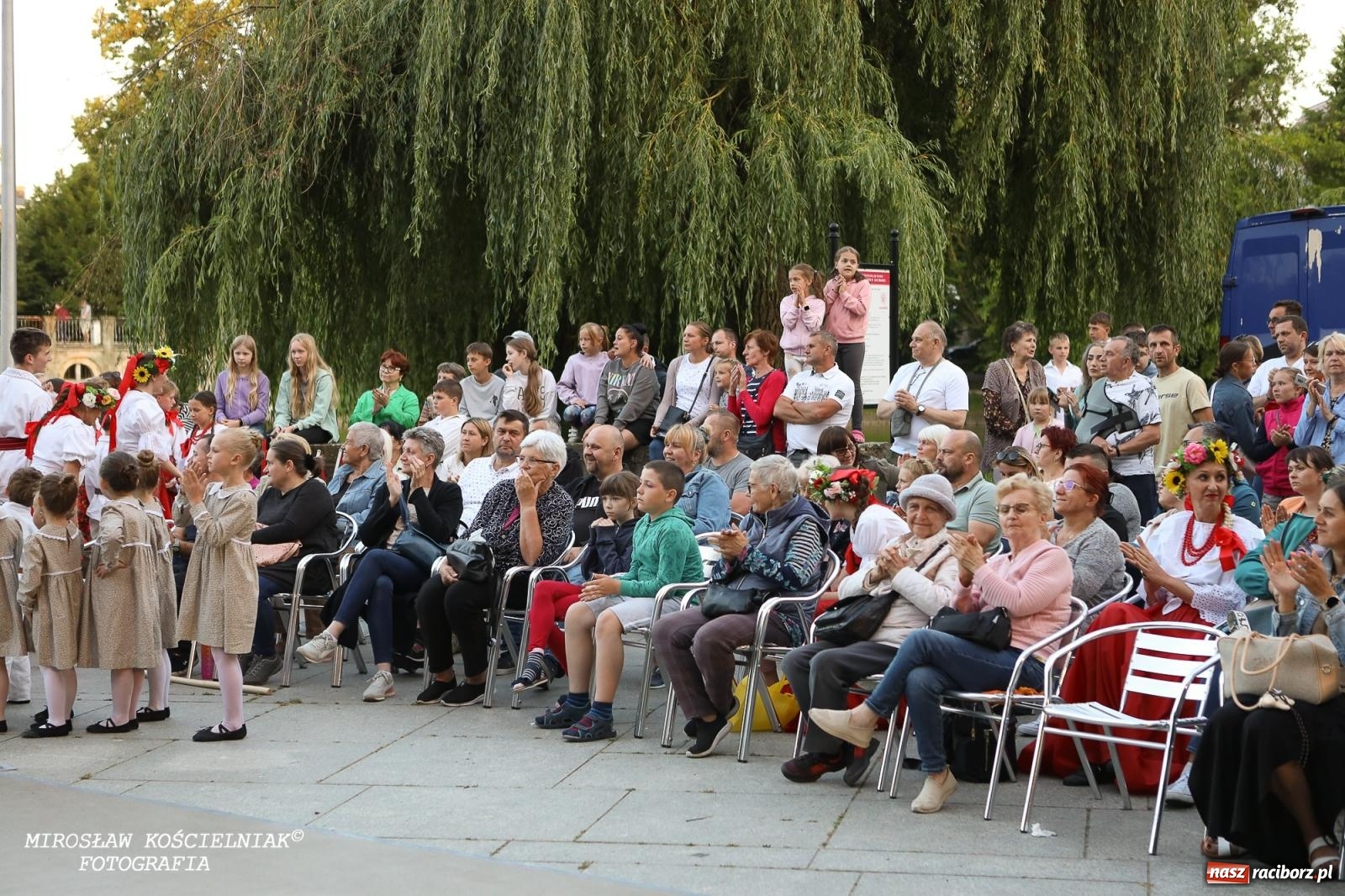 Zdjęcie w galerii na portalu naszraciborz.pl: Noc Świętojańska znów rozświetliła Park Roth - foto na bis! wiadomości z regionu