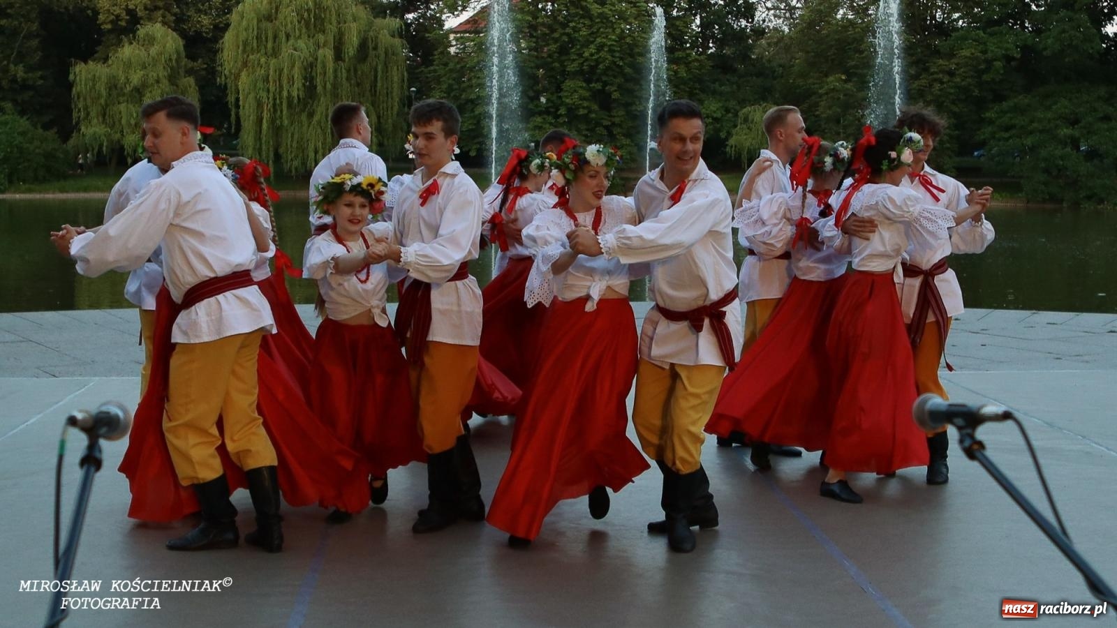 Zdjęcie w galerii na portalu naszraciborz.pl: Noc Świętojańska znów rozświetliła Park Roth - foto na bis! wiadomości z regionu