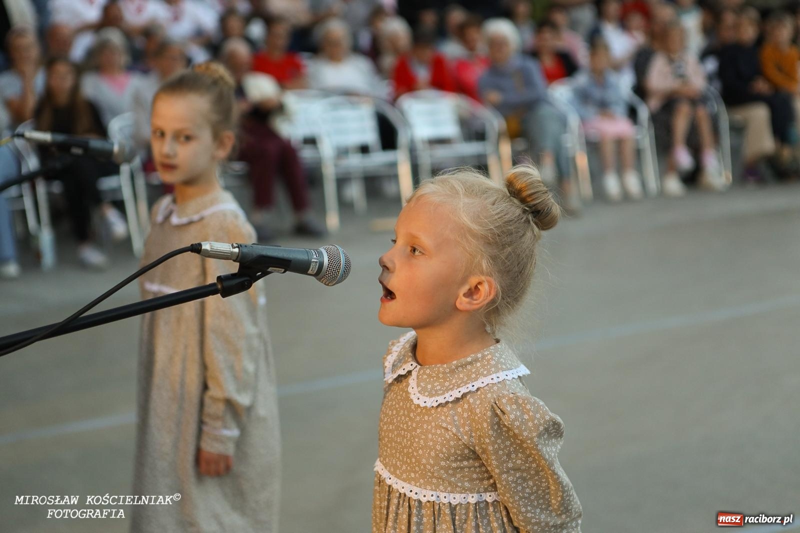 Zdjęcie w galerii na portalu naszraciborz.pl: Noc Świętojańska znów rozświetliła Park Roth - foto na bis! wiadomości z regionu