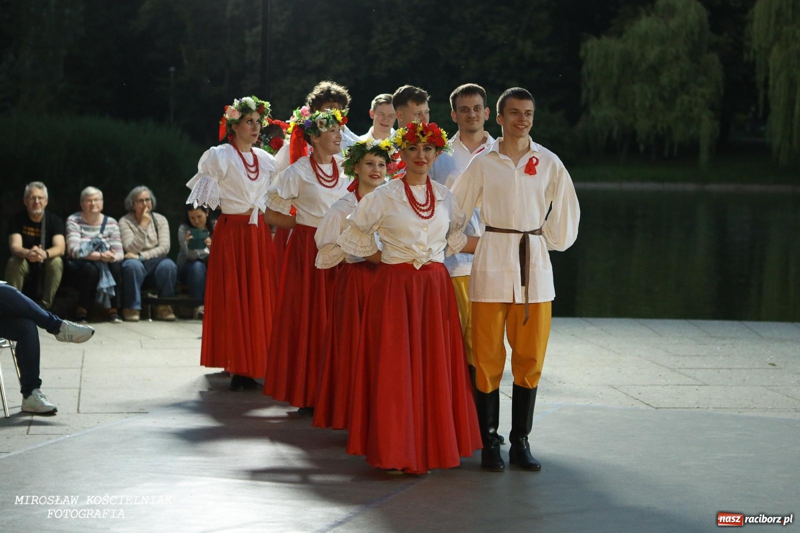 Zdjęcie w galerii na portalu naszraciborz.pl: Noc Świętojańska znów rozświetliła Park Roth - foto na bis! wiadomości z regionu
