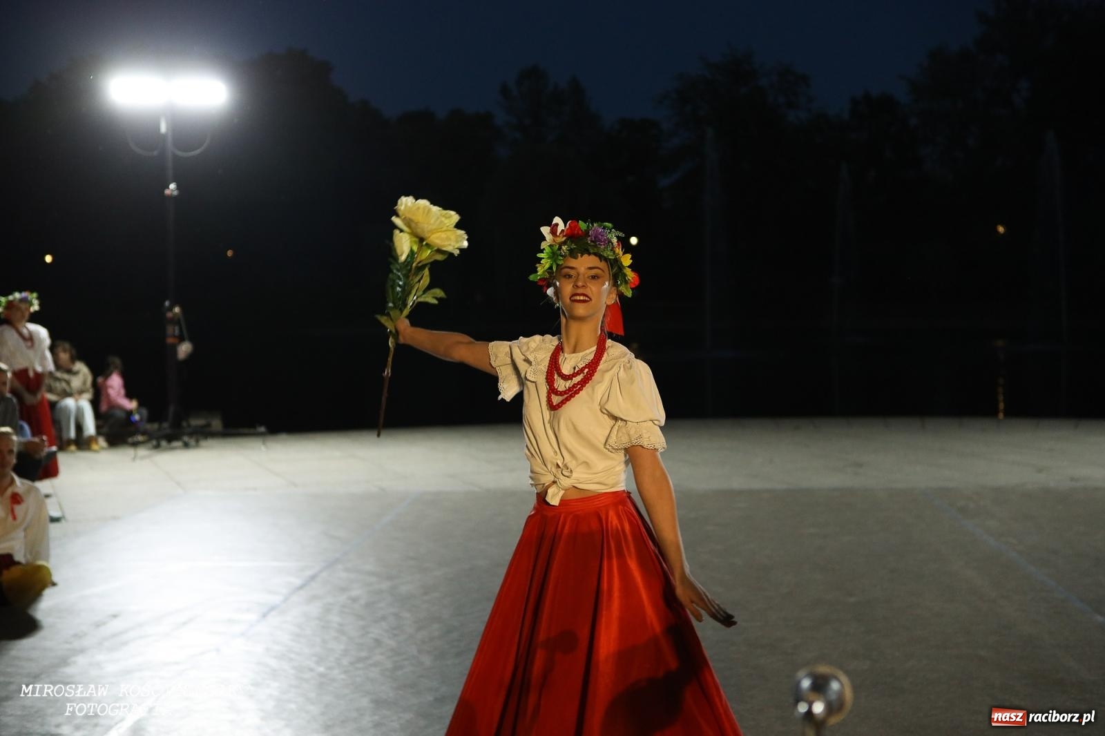 Zdjęcie w galerii na portalu naszraciborz.pl: Noc Świętojańska znów rozświetliła Park Roth - foto na bis! wiadomości z regionu