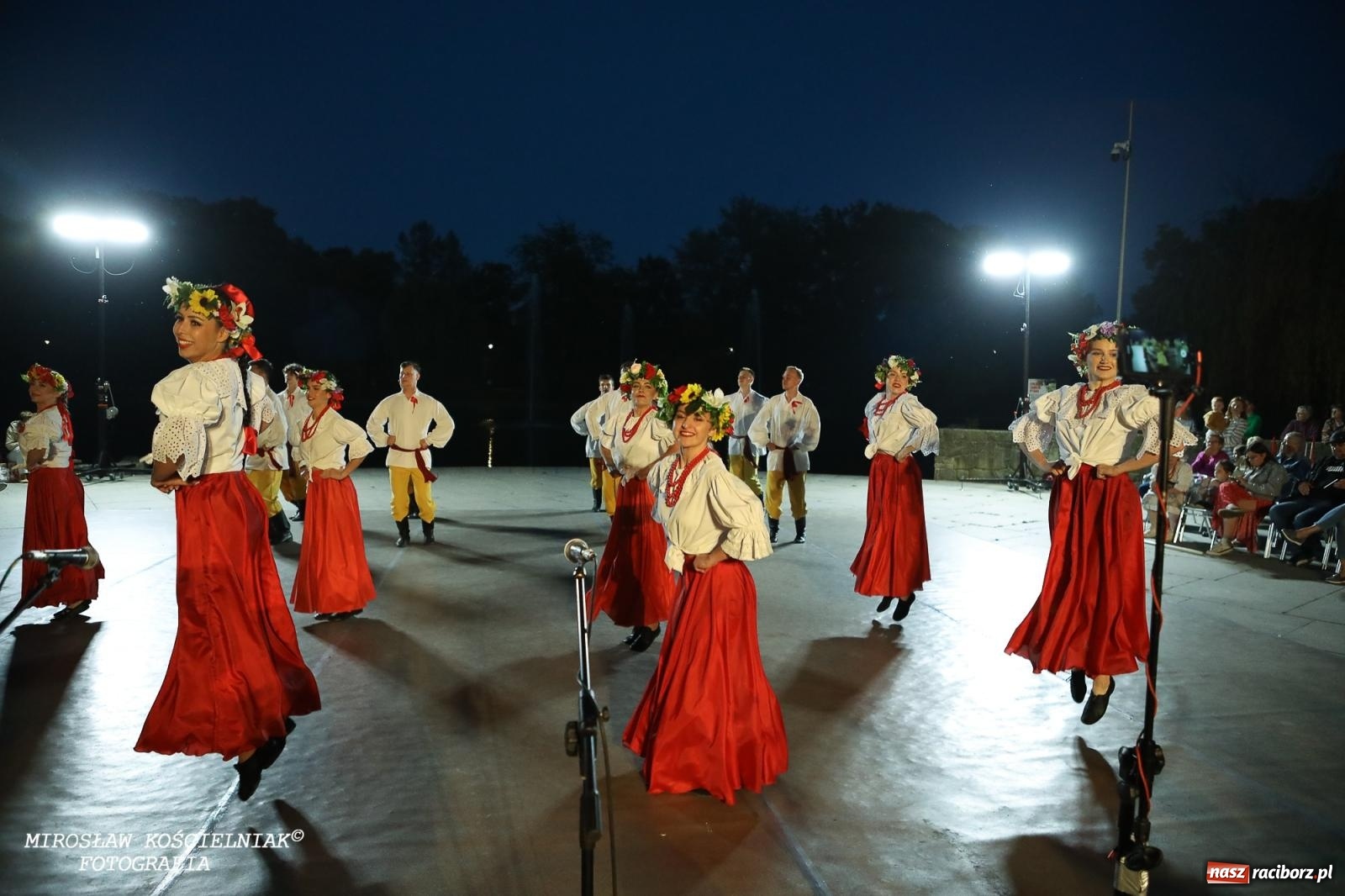 Zdjęcie w galerii na portalu naszraciborz.pl: Noc Świętojańska znów rozświetliła Park Roth - foto na bis! wiadomości z regionu