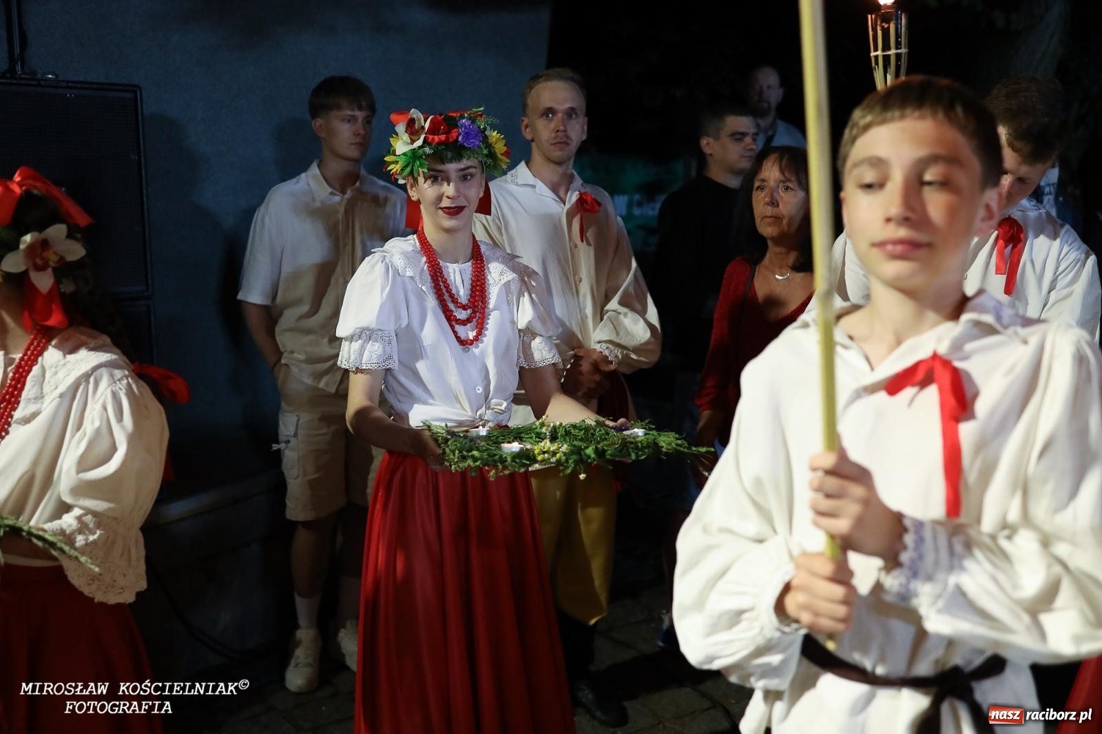 Zdjęcie w galerii na portalu naszraciborz.pl: Noc Świętojańska znów rozświetliła Park Roth - foto na bis! wiadomości z regionu