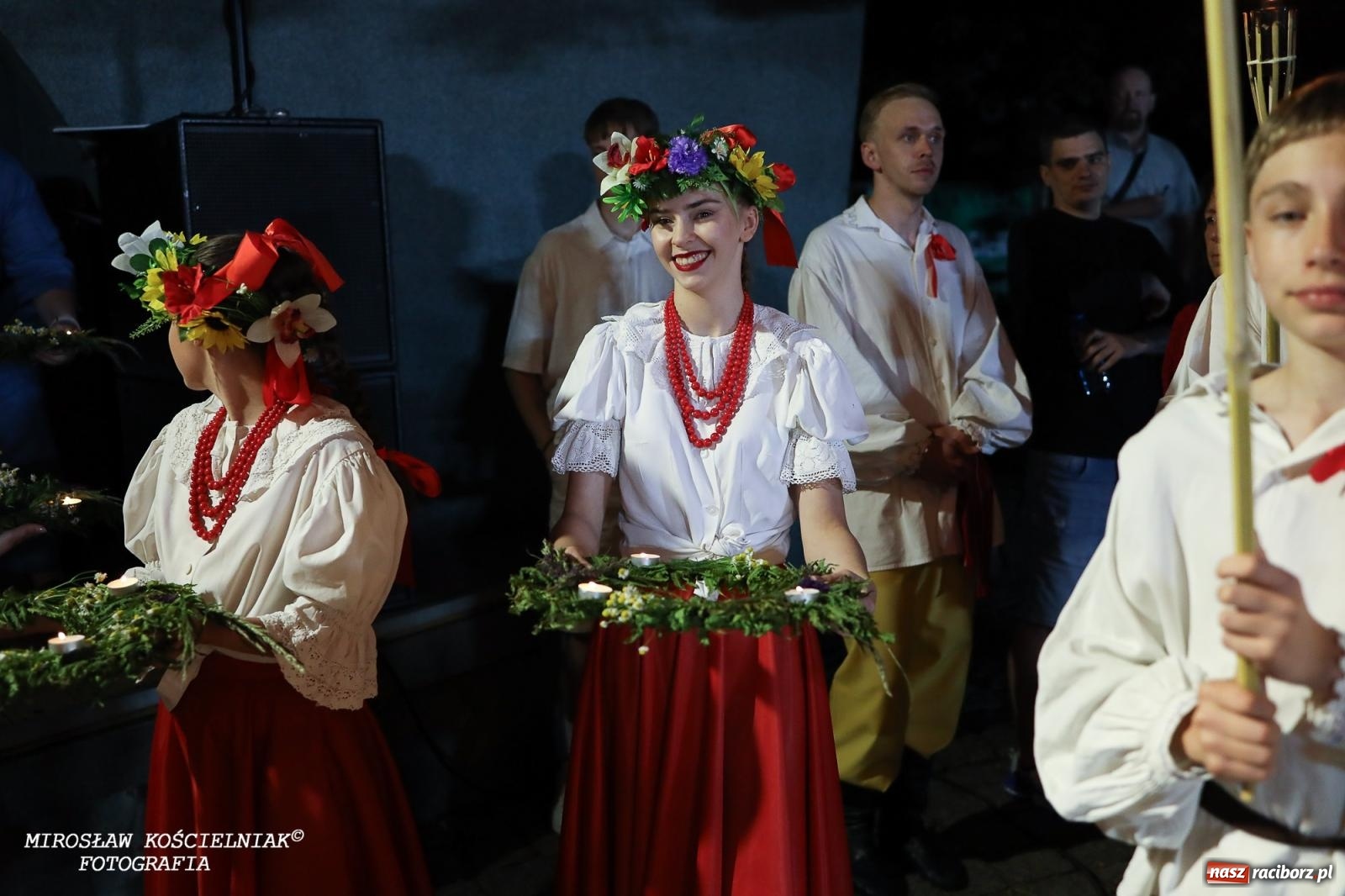 Zdjęcie w galerii na portalu naszraciborz.pl: Noc Świętojańska znów rozświetliła Park Roth - foto na bis! wiadomości z regionu