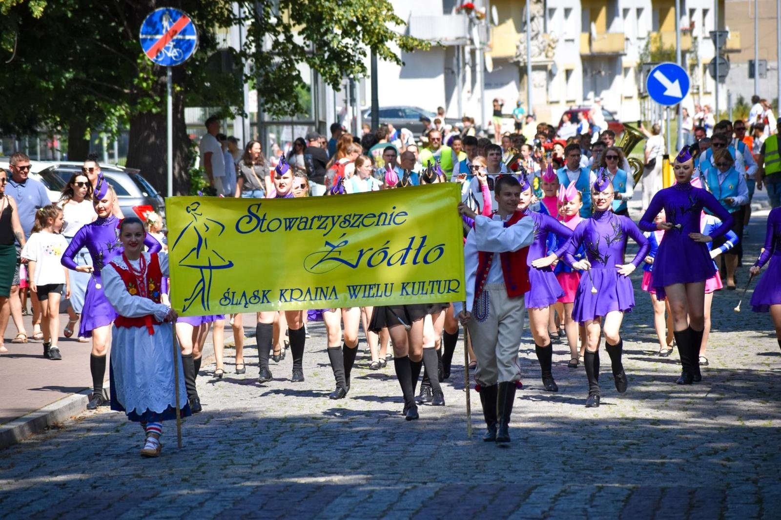 Zdjęcie w galerii na portalu naszraciborz.pl: Zamek Piastowski sercem święta kultur – Powiat Raciborski celebruje różnorodność wiadomości z regionu