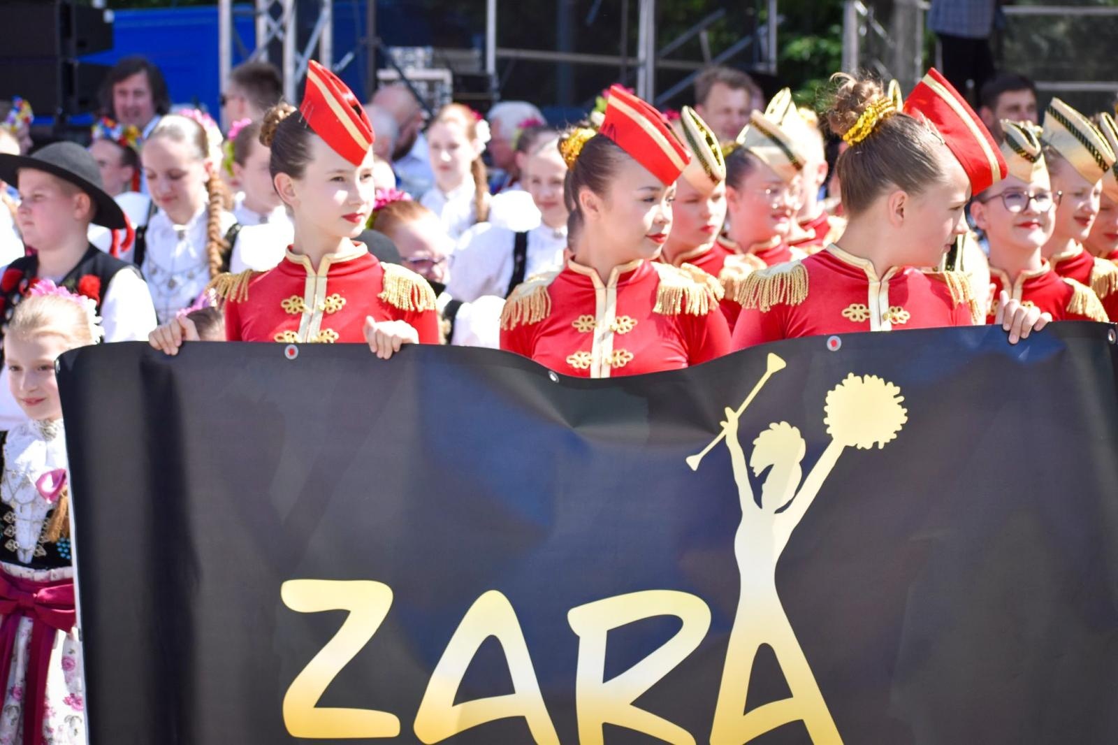 Zdjęcie w galerii na portalu naszraciborz.pl: Zamek Piastowski sercem święta kultur – Powiat Raciborski celebruje różnorodność wiadomości z regionu