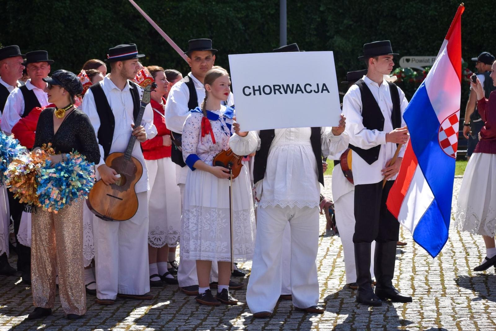 Zdjęcie w galerii na portalu naszraciborz.pl: Zamek Piastowski sercem święta kultur – Powiat Raciborski celebruje różnorodność wiadomości z regionu