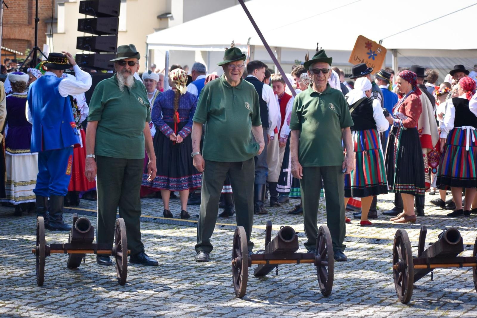 Zdjęcie w galerii na portalu naszraciborz.pl: Zamek Piastowski sercem święta kultur – Powiat Raciborski celebruje różnorodność wiadomości z regionu