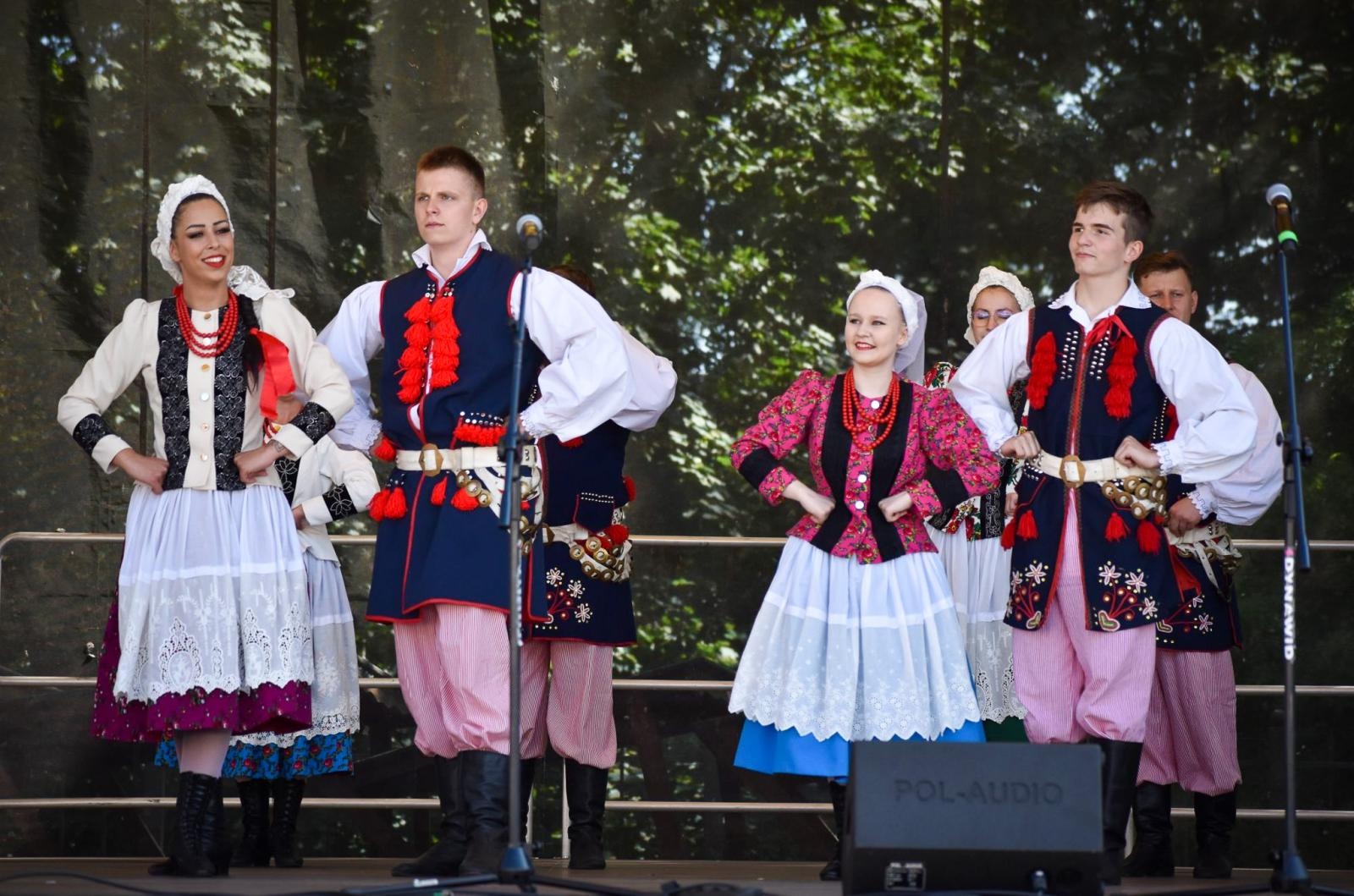 Zdjęcie w galerii na portalu naszraciborz.pl: Zamek Piastowski sercem święta kultur – Powiat Raciborski celebruje różnorodność wiadomości z regionu