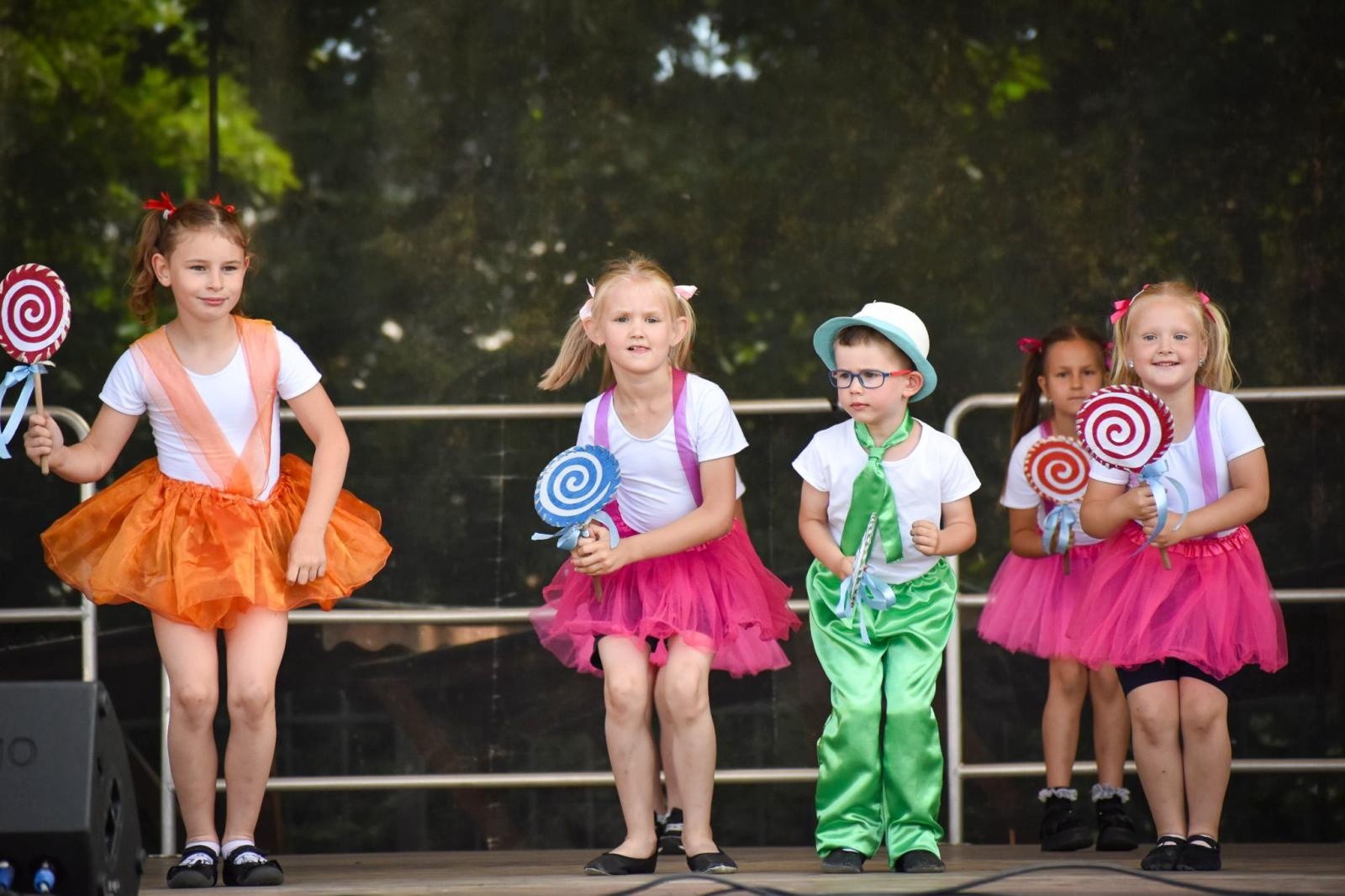 Zdjęcie w galerii na portalu naszraciborz.pl: Zamek Piastowski sercem święta kultur – Powiat Raciborski celebruje różnorodność wiadomości z regionu