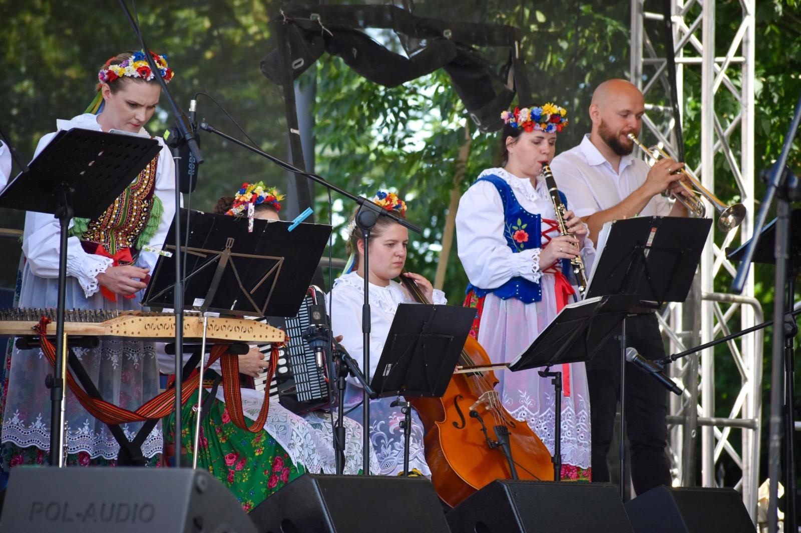 Zdjęcie w galerii na portalu naszraciborz.pl: Zamek Piastowski sercem święta kultur – Powiat Raciborski celebruje różnorodność wiadomości z regionu