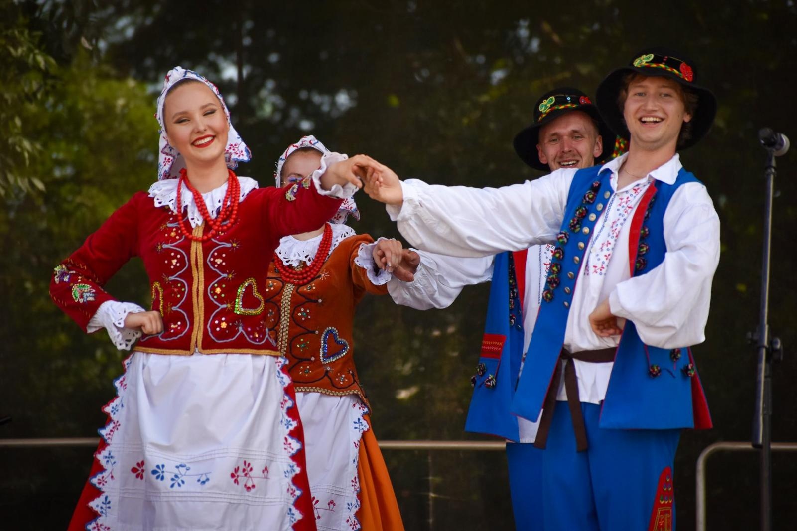 Zdjęcie w galerii na portalu naszraciborz.pl: Zamek Piastowski sercem święta kultur – Powiat Raciborski celebruje różnorodność wiadomości z regionu
