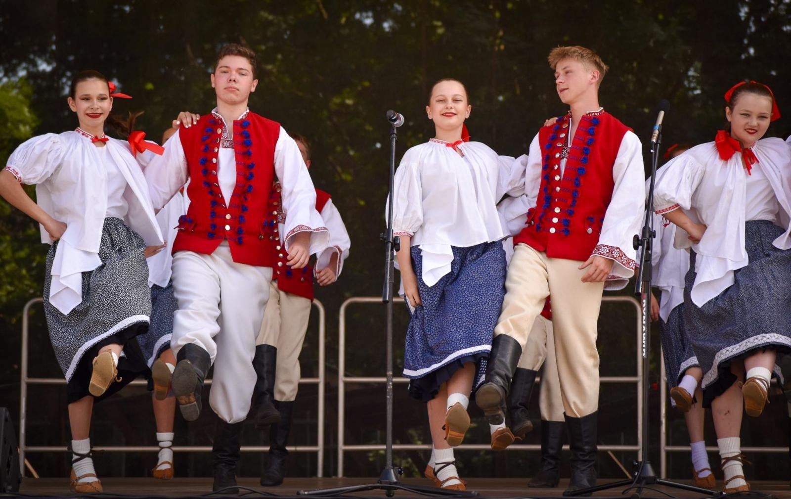 Zdjęcie w galerii na portalu naszraciborz.pl: Zamek Piastowski sercem święta kultur – Powiat Raciborski celebruje różnorodność wiadomości z regionu