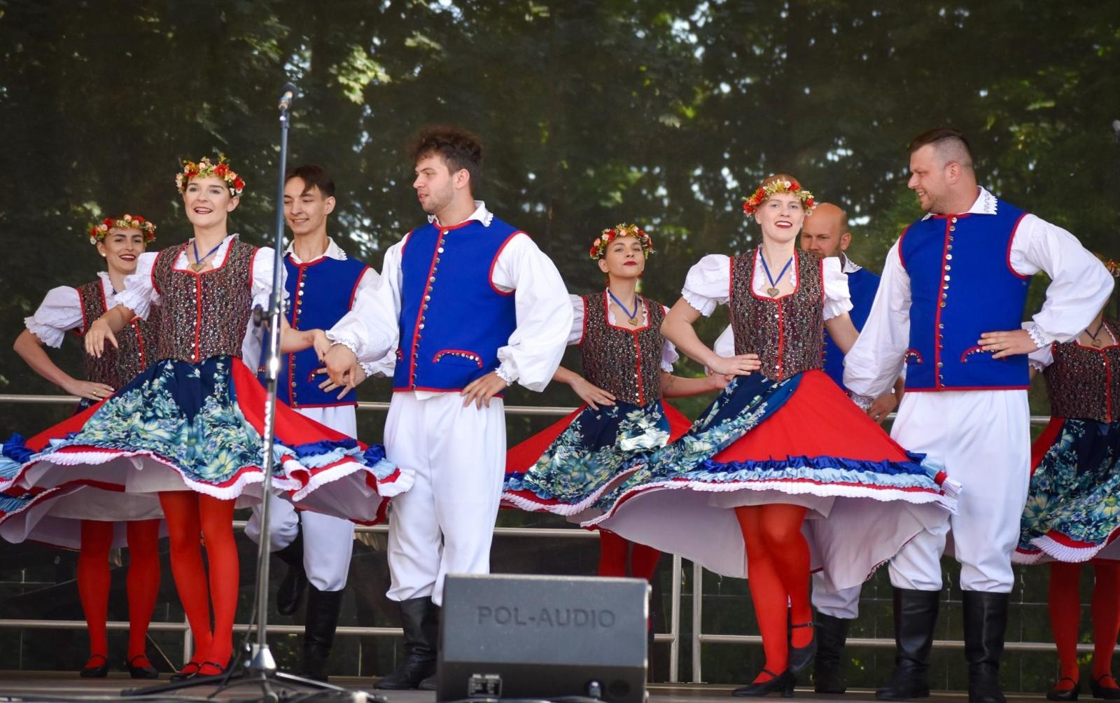 Zdjęcie w galerii na portalu naszraciborz.pl: Zamek Piastowski sercem święta kultur – Powiat Raciborski celebruje różnorodność wiadomości z regionu