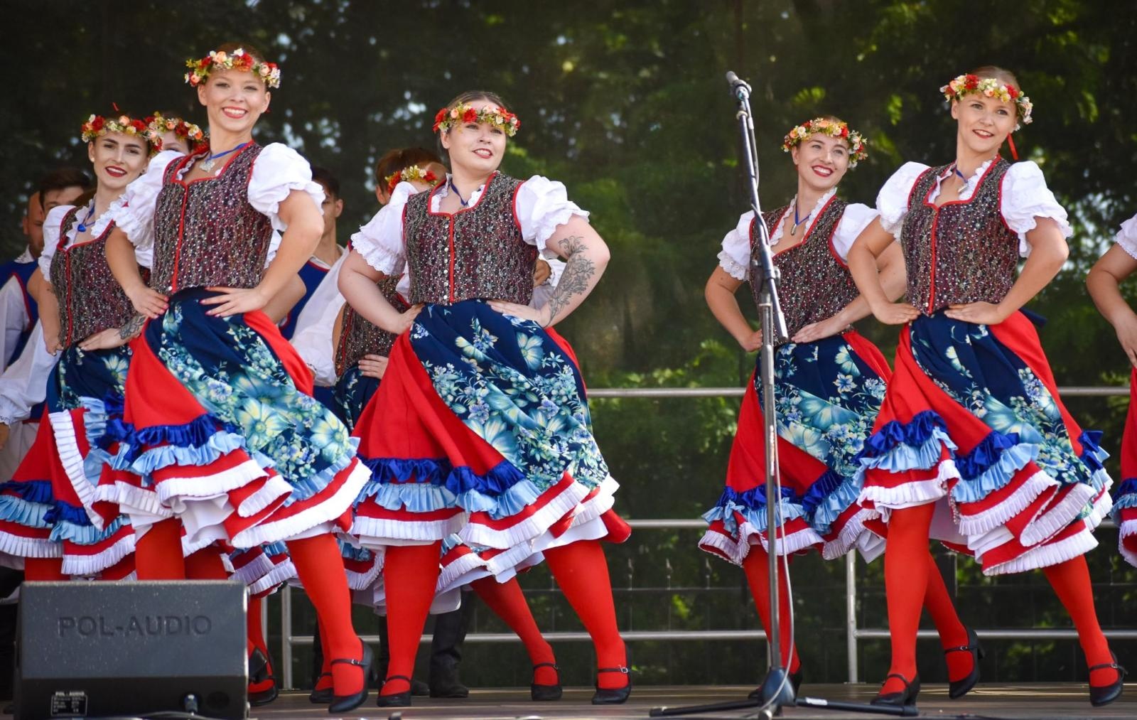 Zdjęcie w galerii na portalu naszraciborz.pl: Zamek Piastowski sercem święta kultur – Powiat Raciborski celebruje różnorodność wiadomości z regionu