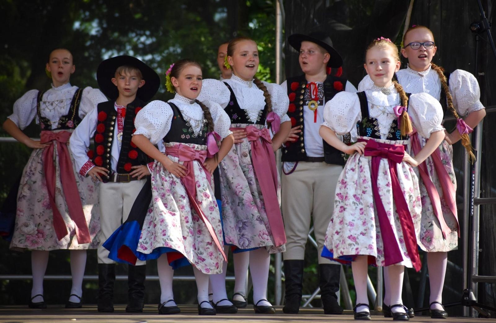 Zdjęcie w galerii na portalu naszraciborz.pl: Zamek Piastowski sercem święta kultur – Powiat Raciborski celebruje różnorodność wiadomości z regionu