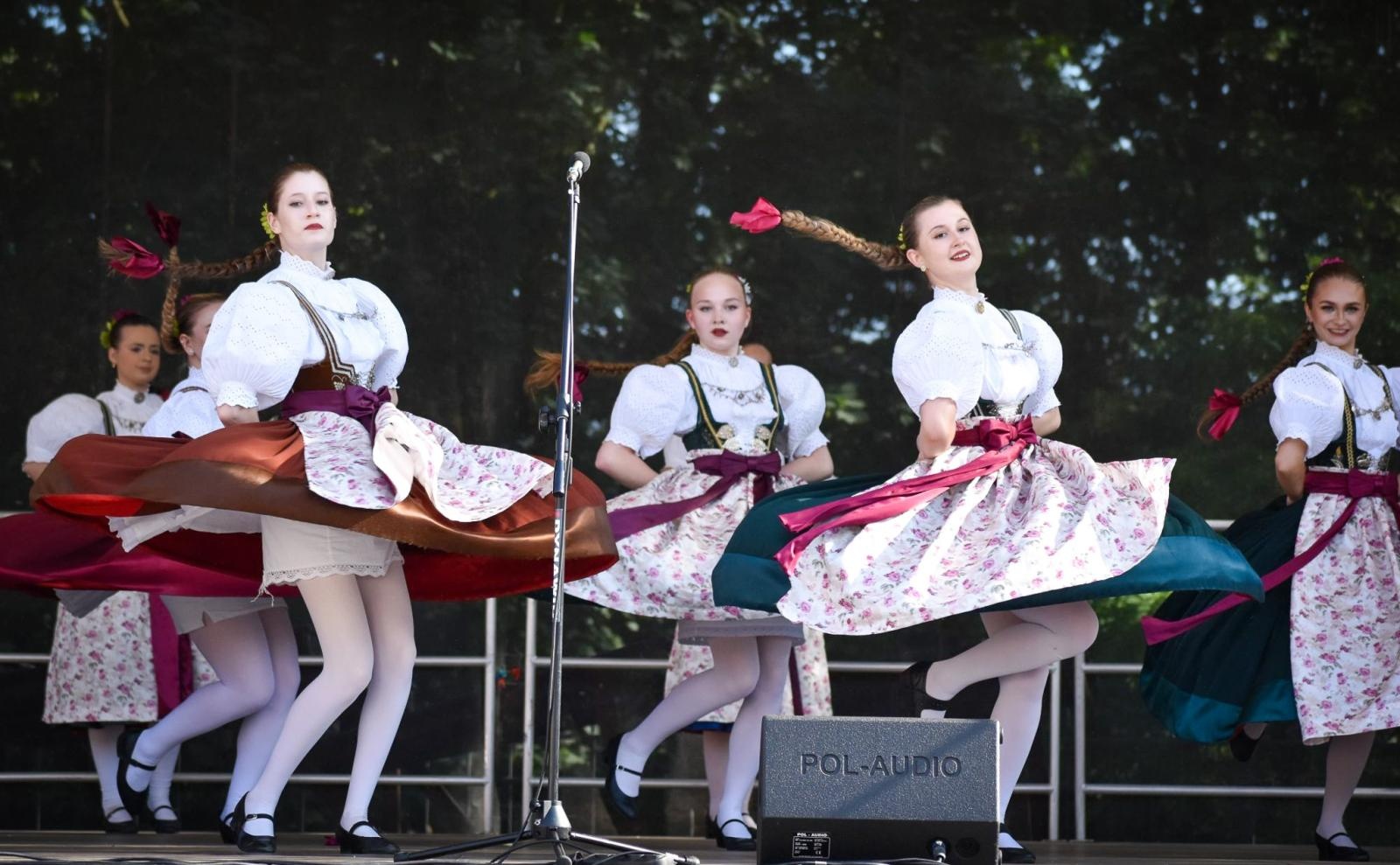 Zdjęcie w galerii na portalu naszraciborz.pl: Zamek Piastowski sercem święta kultur – Powiat Raciborski celebruje różnorodność wiadomości z regionu