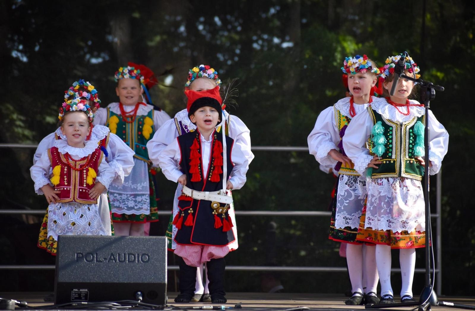 Zdjęcie w galerii na portalu naszraciborz.pl: Zamek Piastowski sercem święta kultur – Powiat Raciborski celebruje różnorodność wiadomości z regionu