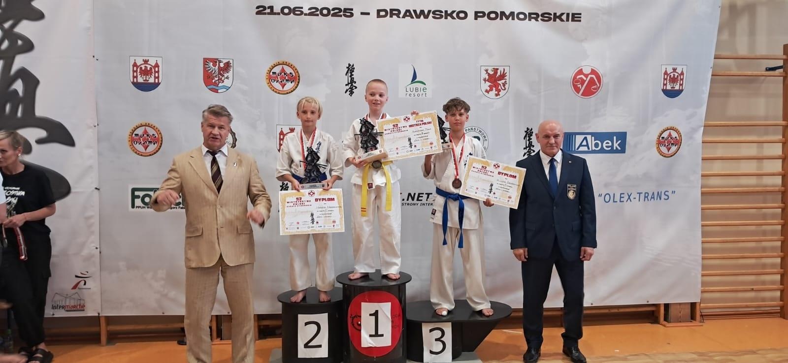 Zdjęcie w galerii na portalu naszraciborz.pl: Raciborscy karatecy z medalami Mistrzostw Polski wiadomości z regionu