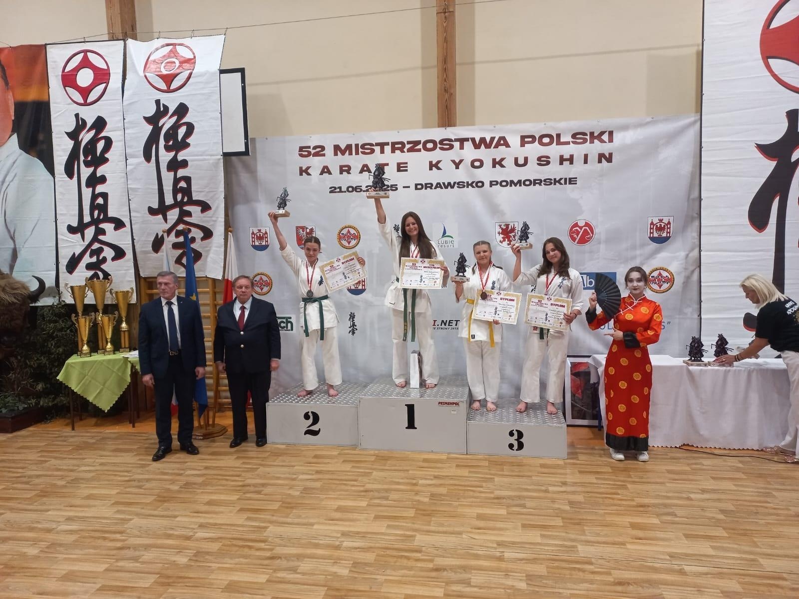 Zdjęcie w galerii na portalu naszraciborz.pl: Raciborscy karatecy z medalami Mistrzostw Polski wiadomości z regionu