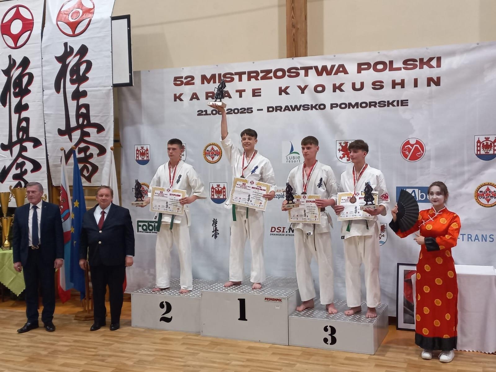 Zdjęcie w galerii na portalu naszraciborz.pl: Raciborscy karatecy z medalami Mistrzostw Polski wiadomości z regionu