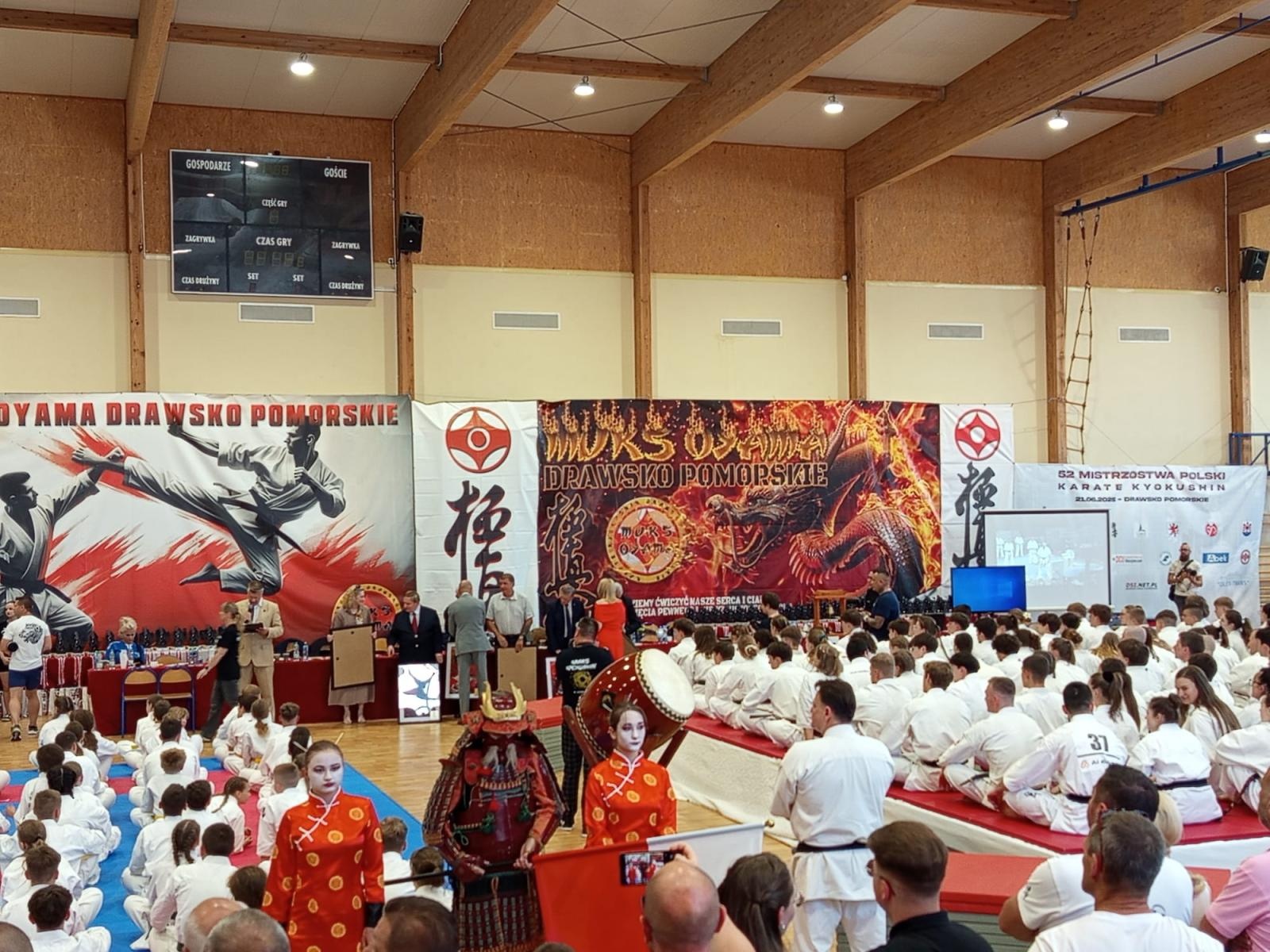 Zdjęcie w galerii na portalu naszraciborz.pl: Raciborscy karatecy z medalami Mistrzostw Polski wiadomości z regionu