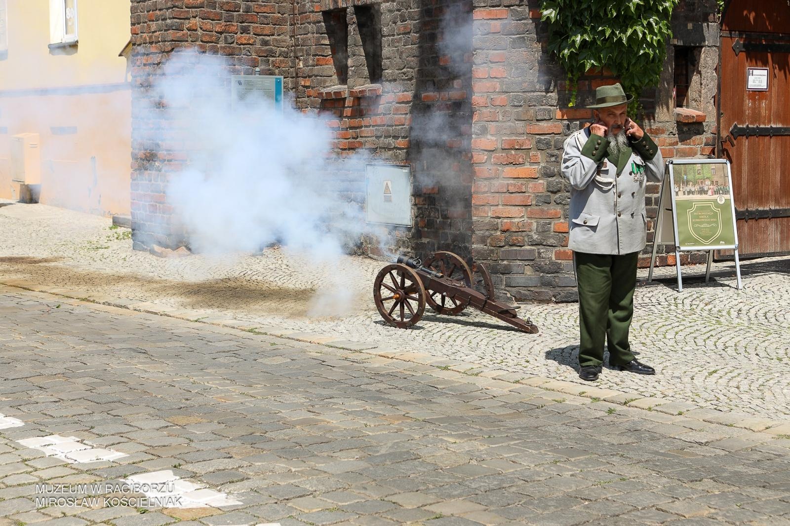 Zdjęcie w galerii na portalu naszraciborz.pl: Niech żyje król! - Intronizacja króla kurkowego w Raciborzu wiadomości z regionu