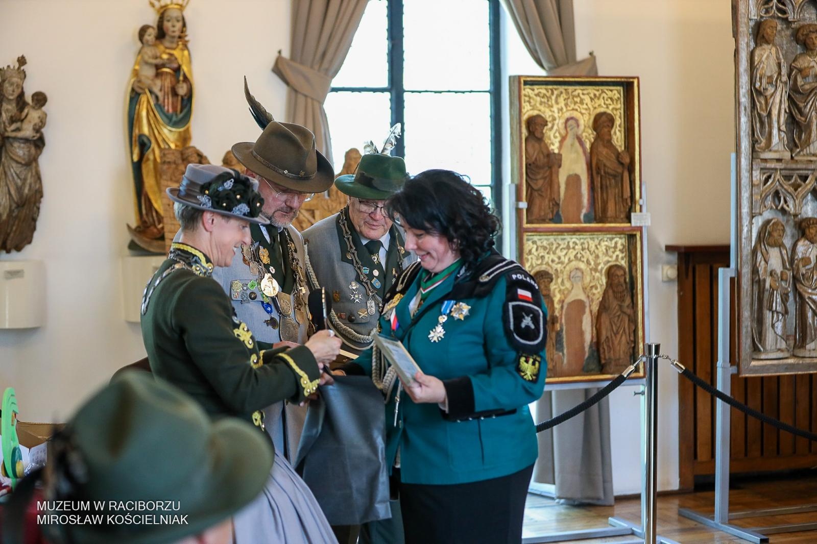 Zdjęcie w galerii na portalu naszraciborz.pl: Niech żyje król! - Intronizacja króla kurkowego w Raciborzu wiadomości z regionu