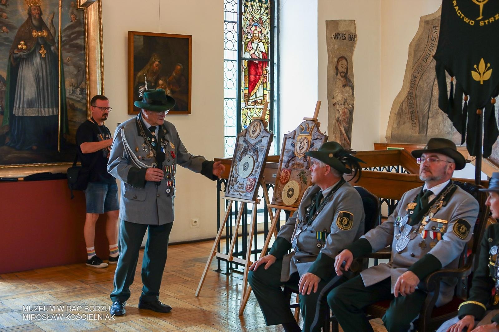 Zdjęcie w galerii na portalu naszraciborz.pl: Niech żyje król! - Intronizacja króla kurkowego w Raciborzu wiadomości z regionu