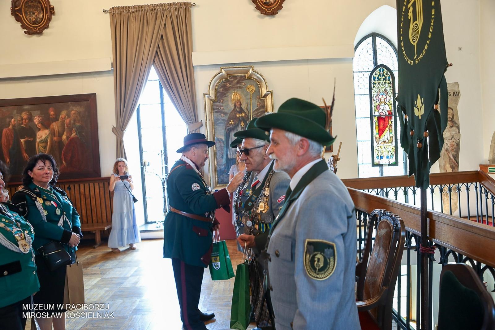 Zdjęcie w galerii na portalu naszraciborz.pl: Niech żyje król! - Intronizacja króla kurkowego w Raciborzu wiadomości z regionu