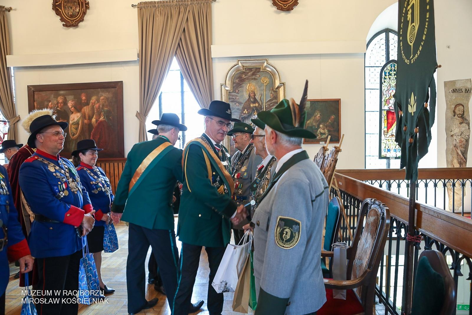 Zdjęcie w galerii na portalu naszraciborz.pl: Niech żyje król! - Intronizacja króla kurkowego w Raciborzu wiadomości z regionu