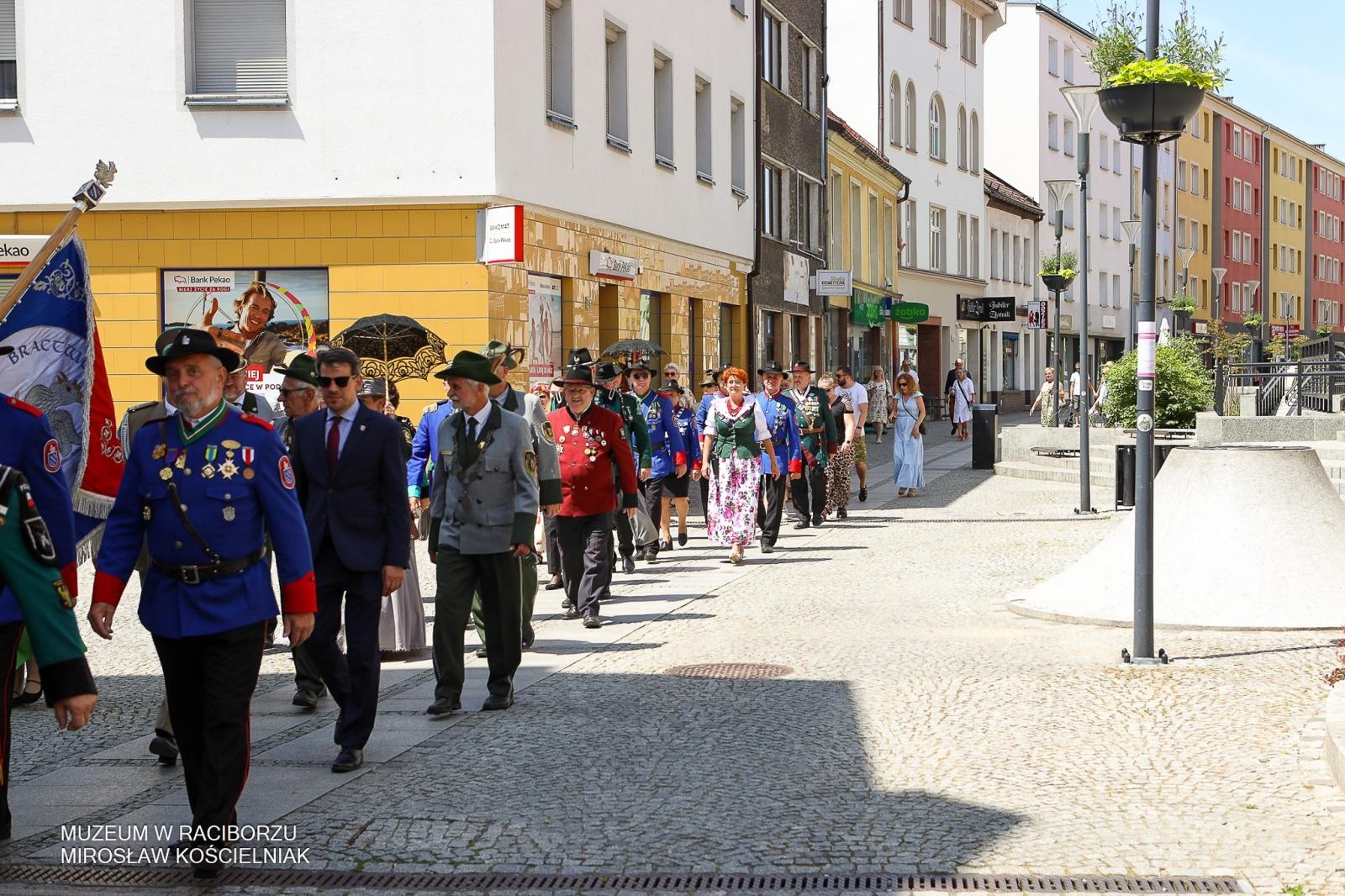 Zdjęcie w galerii na portalu naszraciborz.pl: Niech żyje król! - Intronizacja króla kurkowego w Raciborzu wiadomości z regionu