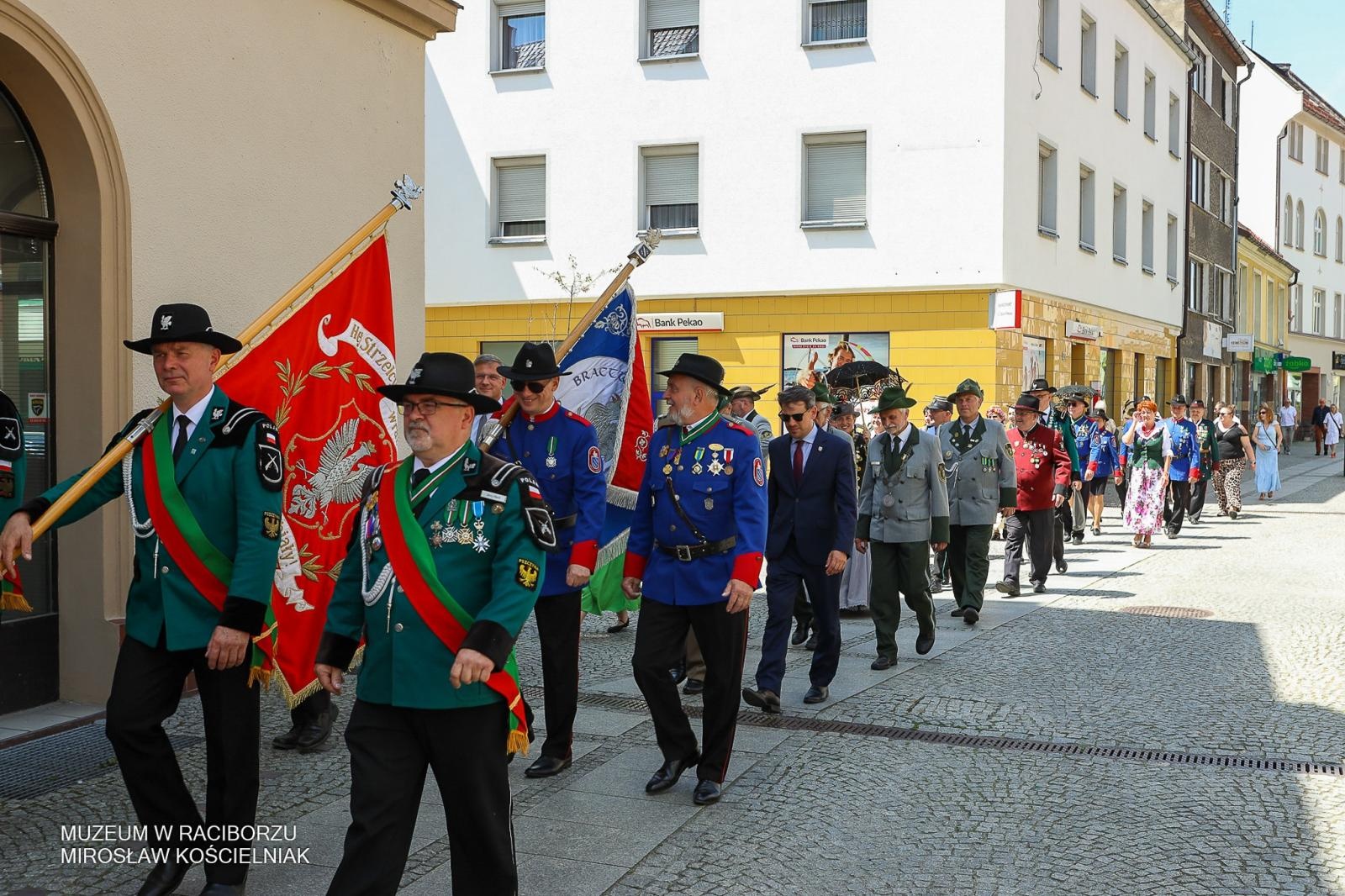 Zdjęcie w galerii na portalu naszraciborz.pl: Niech żyje król! - Intronizacja króla kurkowego w Raciborzu wiadomości z regionu