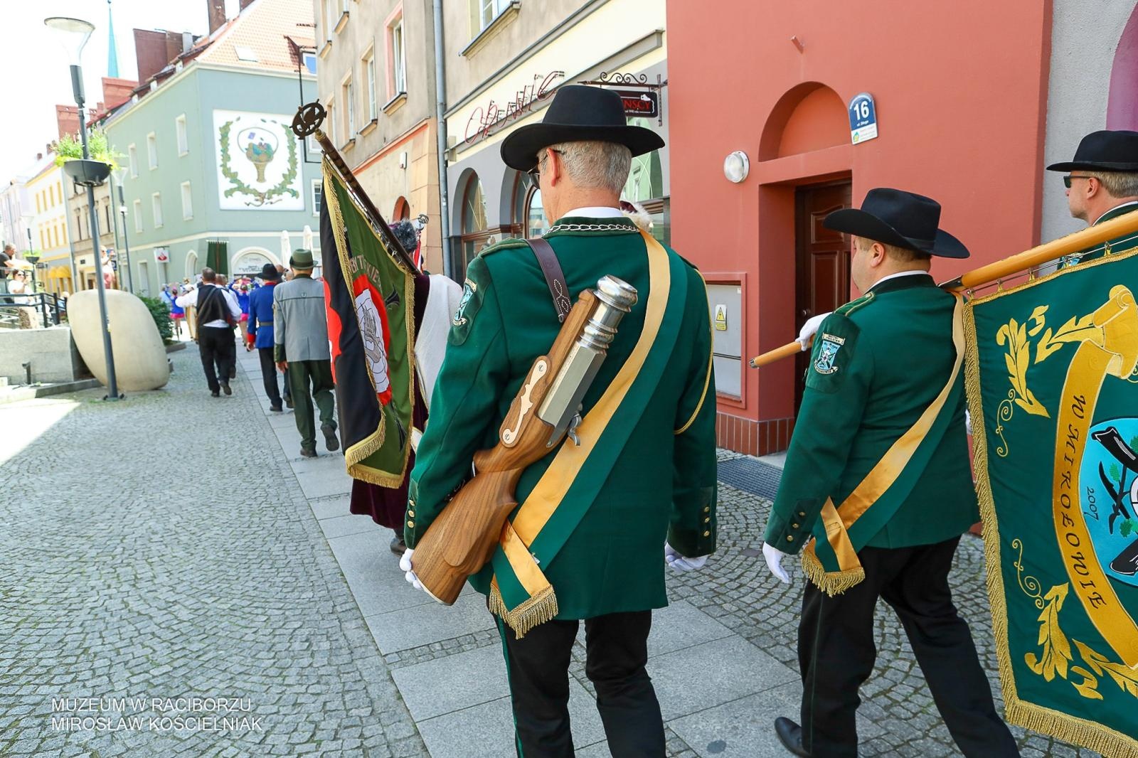 Zdjęcie w galerii na portalu naszraciborz.pl: Niech żyje król! - Intronizacja króla kurkowego w Raciborzu wiadomości z regionu