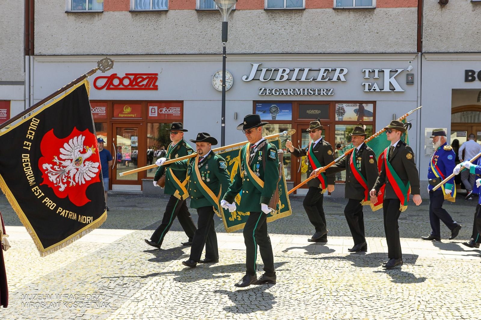 Zdjęcie w galerii na portalu naszraciborz.pl: Niech żyje król! - Intronizacja króla kurkowego w Raciborzu wiadomości z regionu