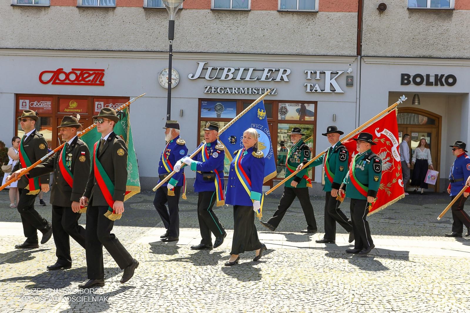 Zdjęcie w galerii na portalu naszraciborz.pl: Niech żyje król! - Intronizacja króla kurkowego w Raciborzu wiadomości z regionu