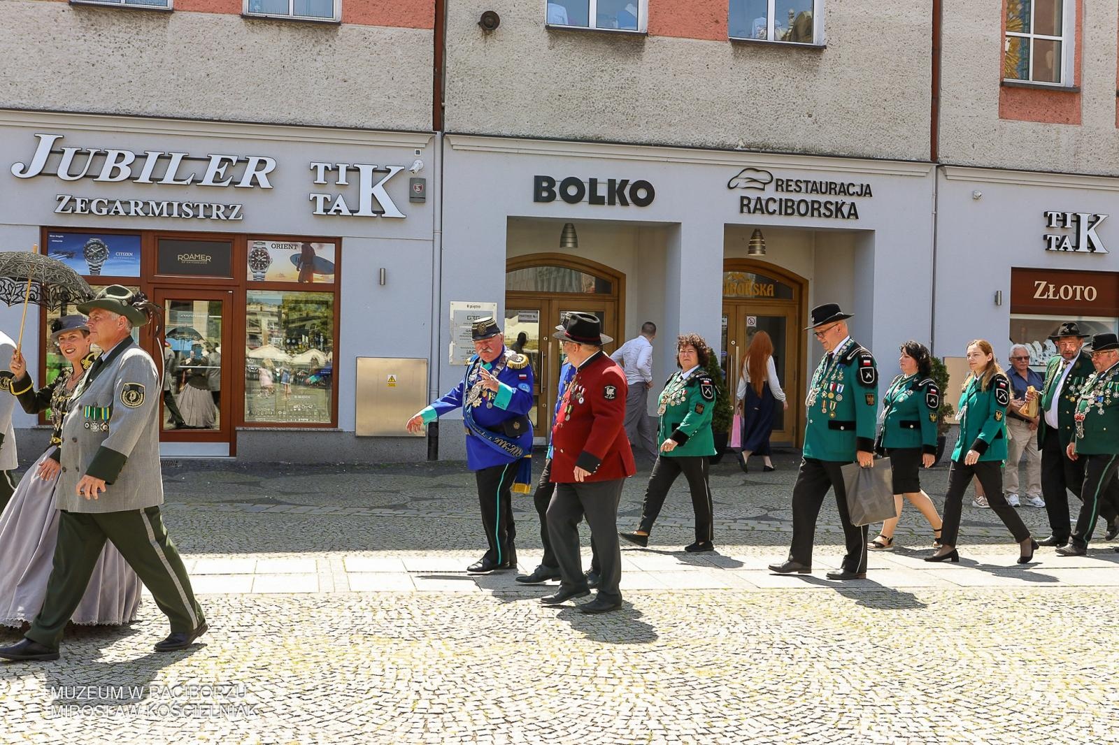 Zdjęcie w galerii na portalu naszraciborz.pl: Niech żyje król! - Intronizacja króla kurkowego w Raciborzu wiadomości z regionu