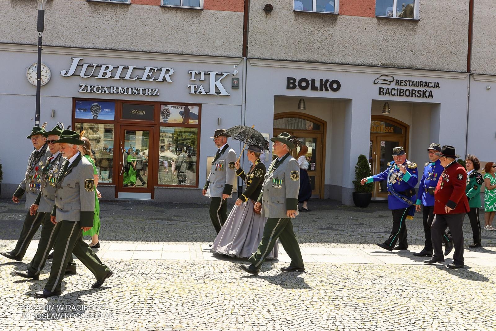 Zdjęcie w galerii na portalu naszraciborz.pl: Niech żyje król! - Intronizacja króla kurkowego w Raciborzu wiadomości z regionu