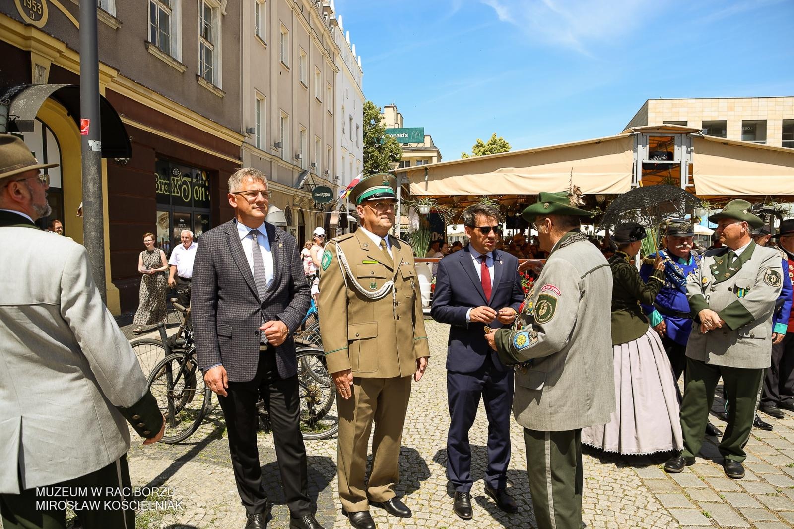 Zdjęcie w galerii na portalu naszraciborz.pl: Niech żyje król! - Intronizacja króla kurkowego w Raciborzu wiadomości z regionu