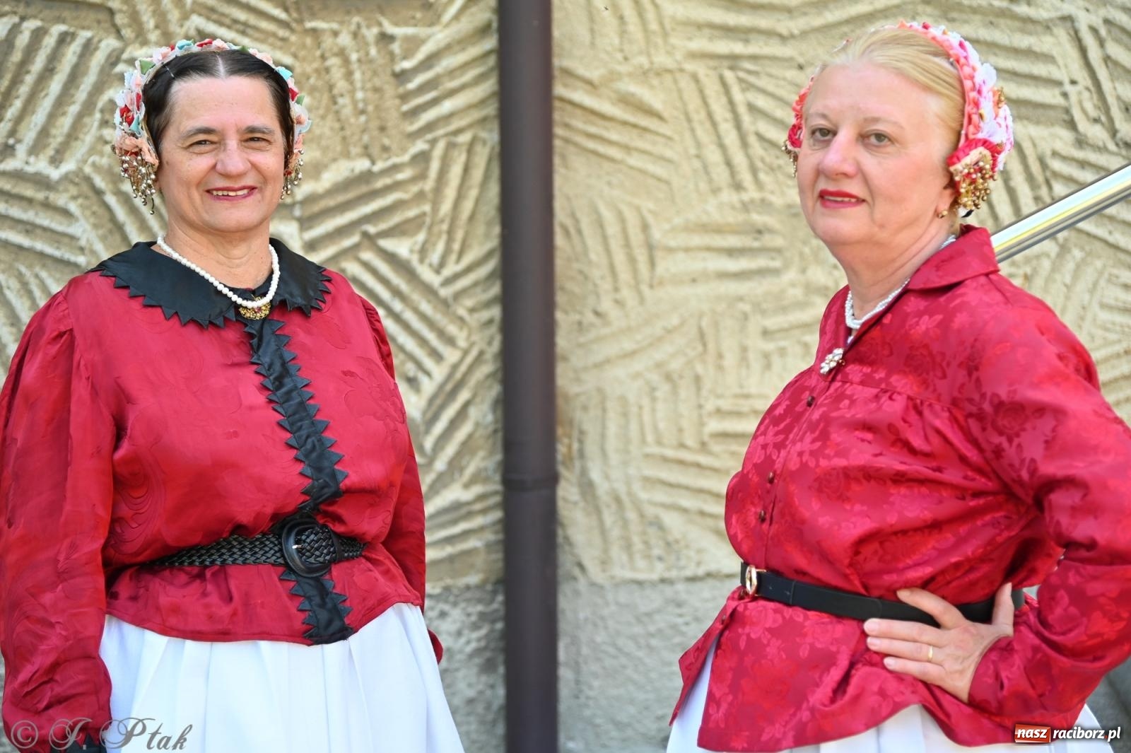 Zdjęcie w galerii na portalu naszraciborz.pl: Msza święta w okrąglaku z udziałem artystów z Chorwacji i Węgier wiadomości z regionu