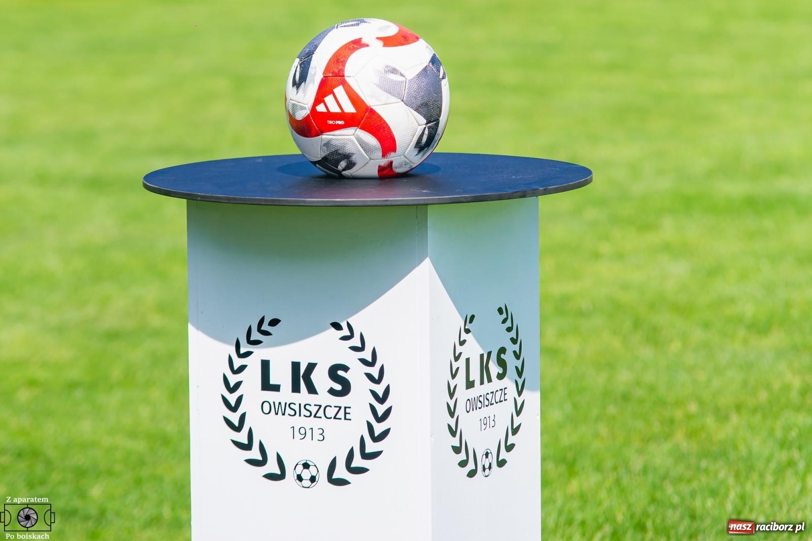 Zdjęcie w galerii na portalu naszraciborz.pl: Derbowe emocje i powrót do A klasy: Owsiszcze górą w barażowym starciu z rezerwami Tworkowa [FOTO] wiadomości z regionu